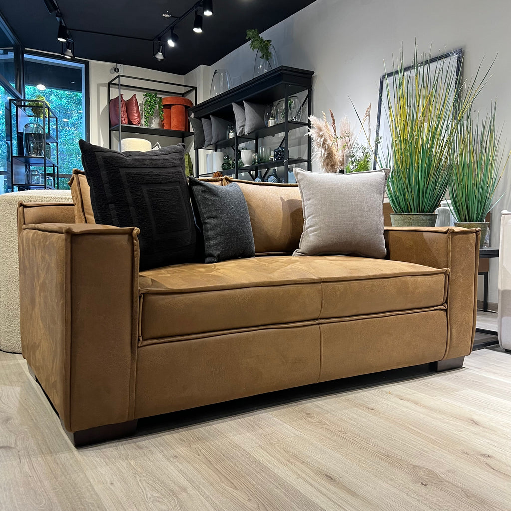Love Seat Greta