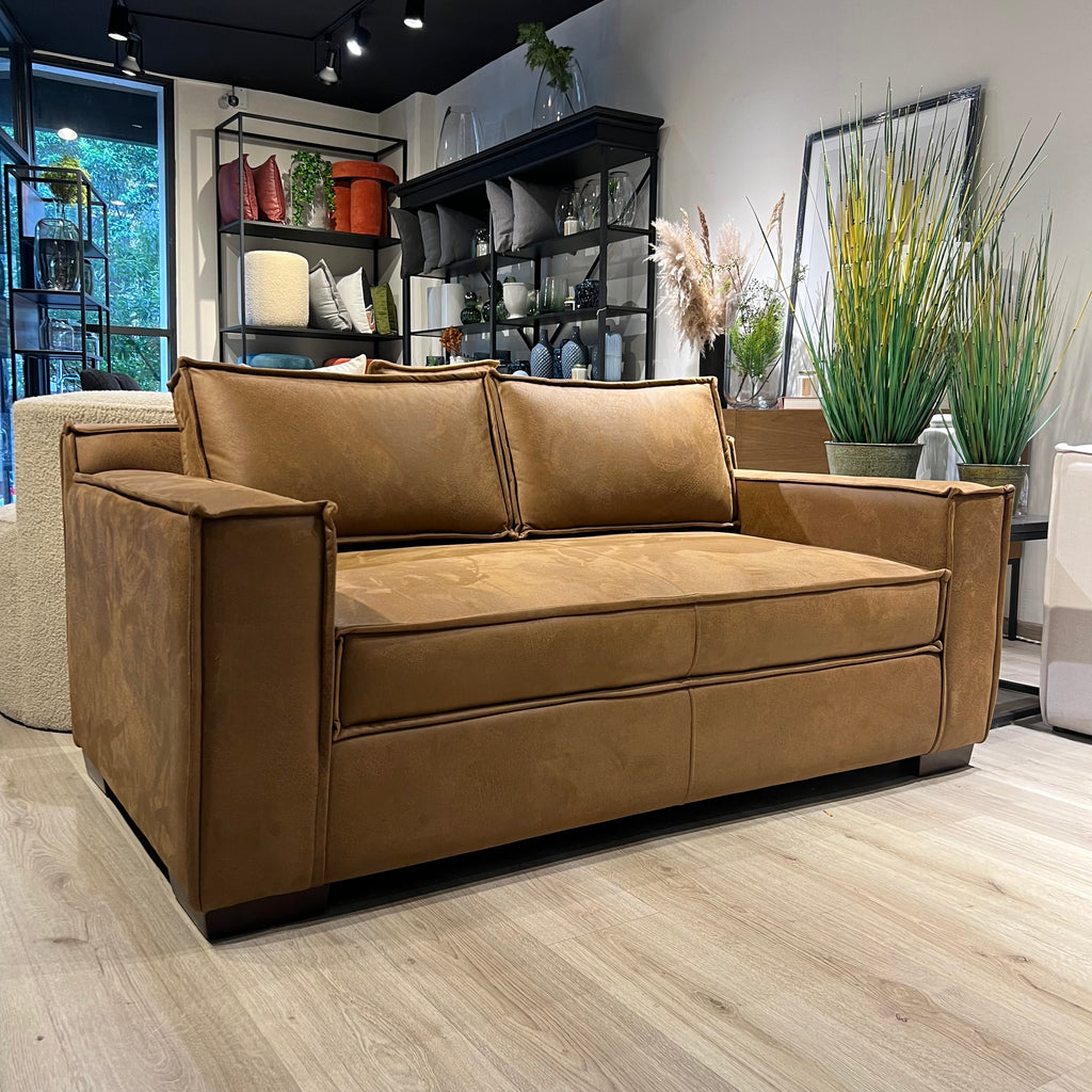 Love Seat Greta