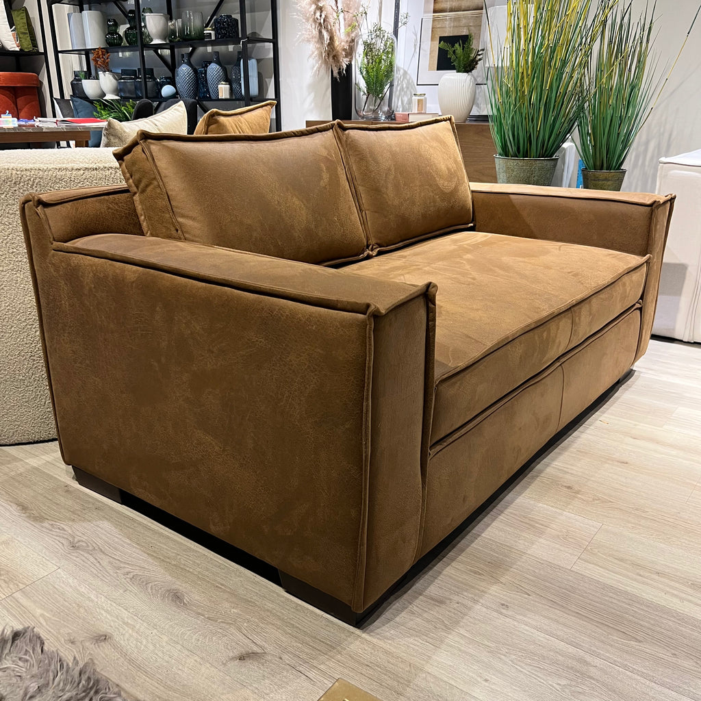 Love Seat Greta