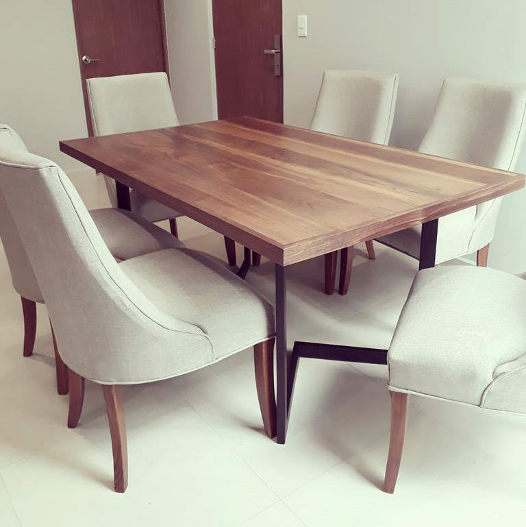 Mesa de Comedor Less Nogal