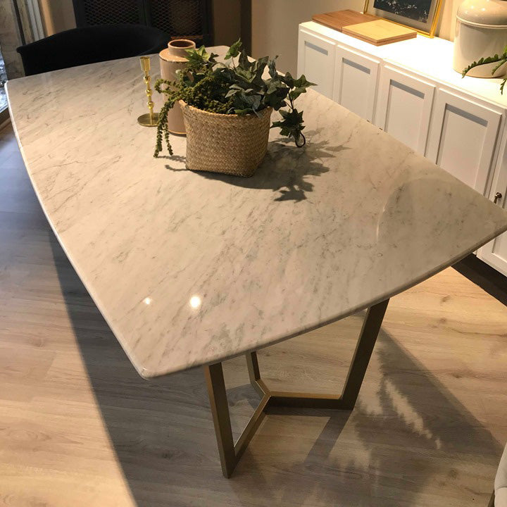 Mesa de Comedor Oval