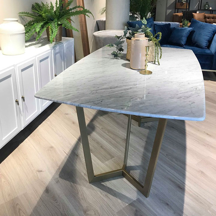 Mesa de Comedor Oval